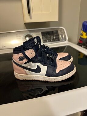Nike Air Jordan 1 Mid Navy Pink White